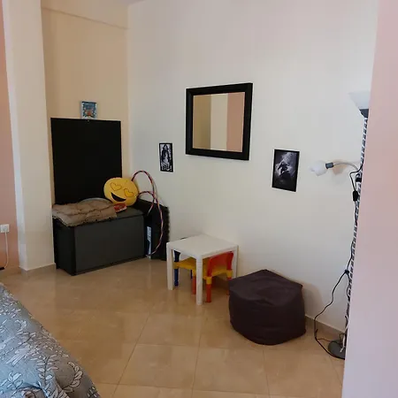 Delphitea Philoxenia Apartment *